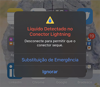 iPhone líquido detectado no conector lightning